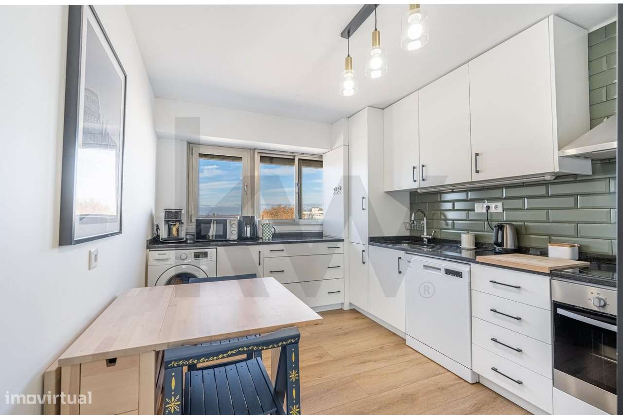 Apartamento com terraço em Monte dos Burgos - Grande imagem: 4/22