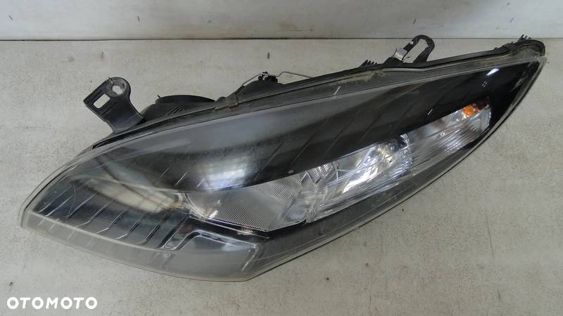 RENAULT MEGANE III 3 COUPE LAMPA LEWA PRZÓD PRZEDNIA ŚLIZG EUROPA - 4