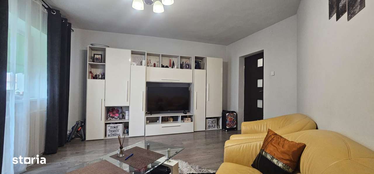 Vand apartament 3 camere,confort 1, decomandat, Str.Siretului-9