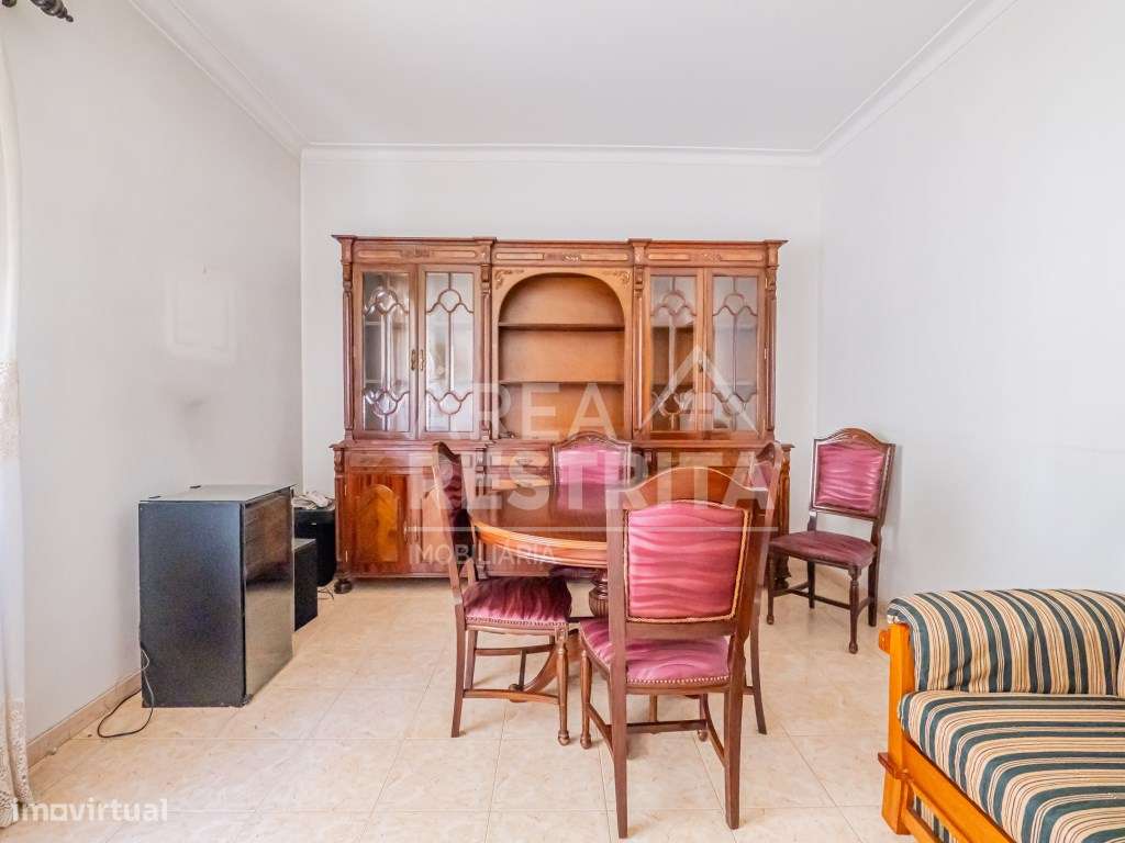 Excelente Apartamento T2 nas Paivas - Ótimo Potencial e Localização...-30