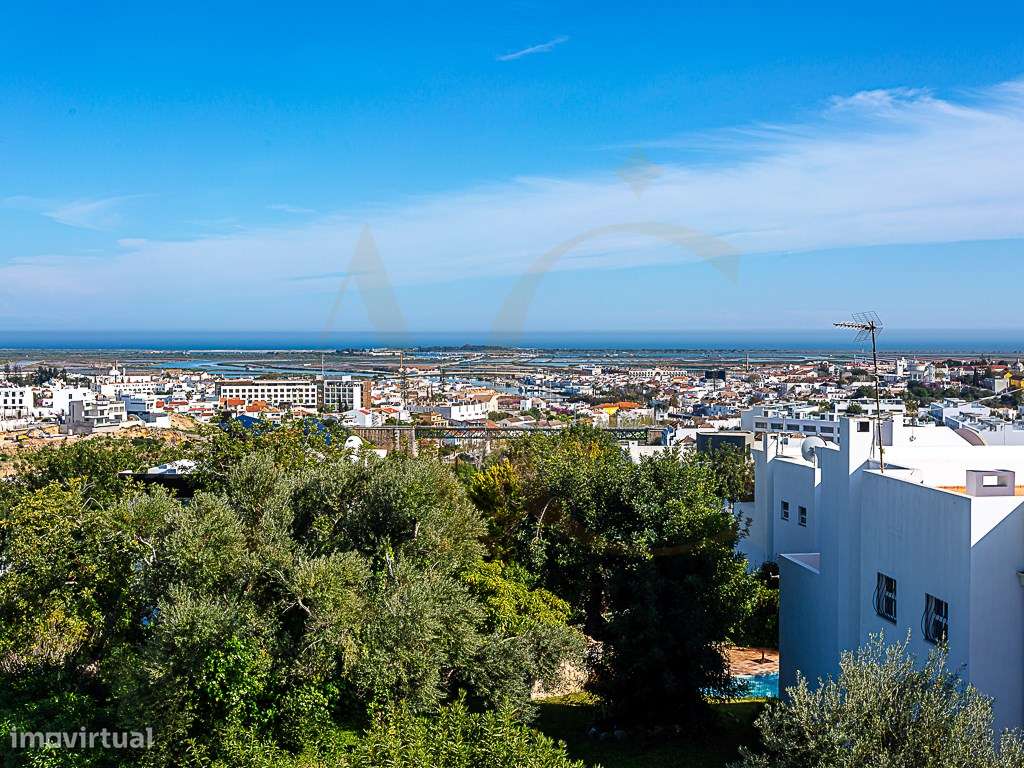 Moradia Exclusiva T4 com Vista Mar e Cidade em Tavira-58
