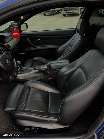 BMW Seria 3 330d Coupe Aut. M Sport Edition - 11