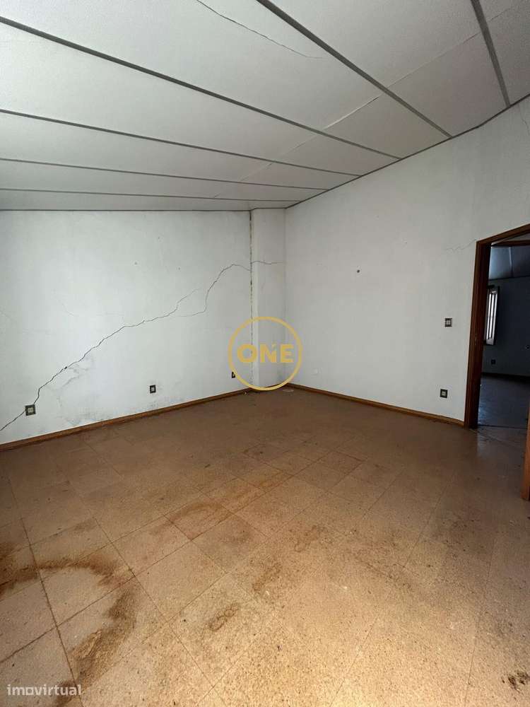 Excelente Moradia T5 em Salvaterra de Magos-35