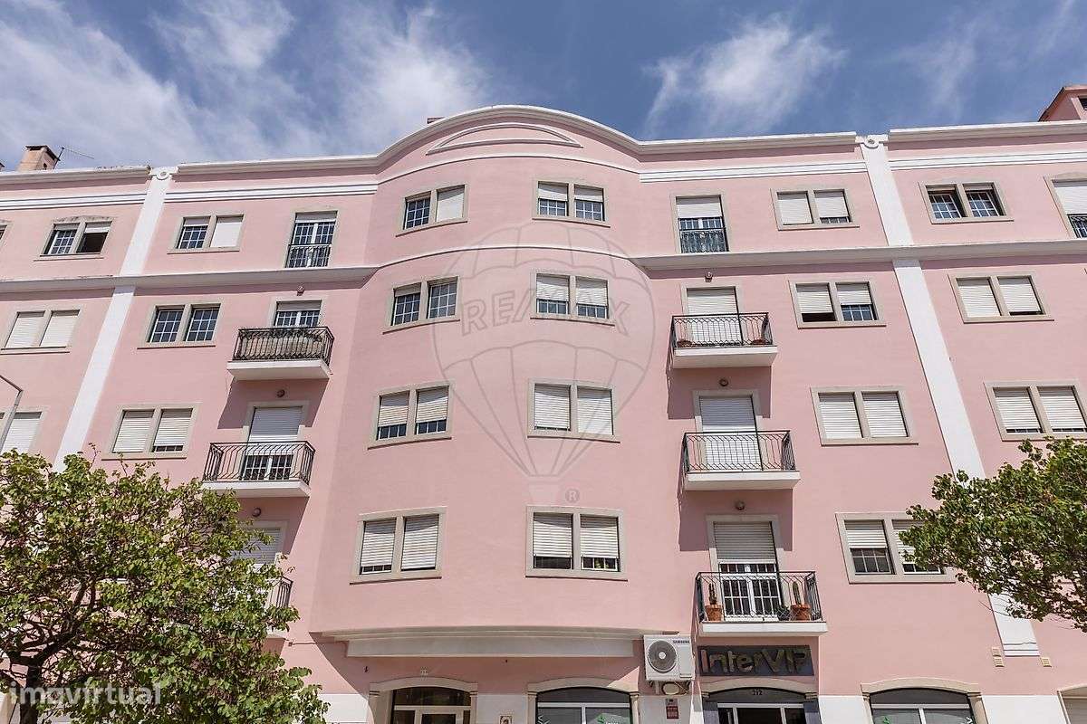 Apartamento T3 no Centro do Montijo-1