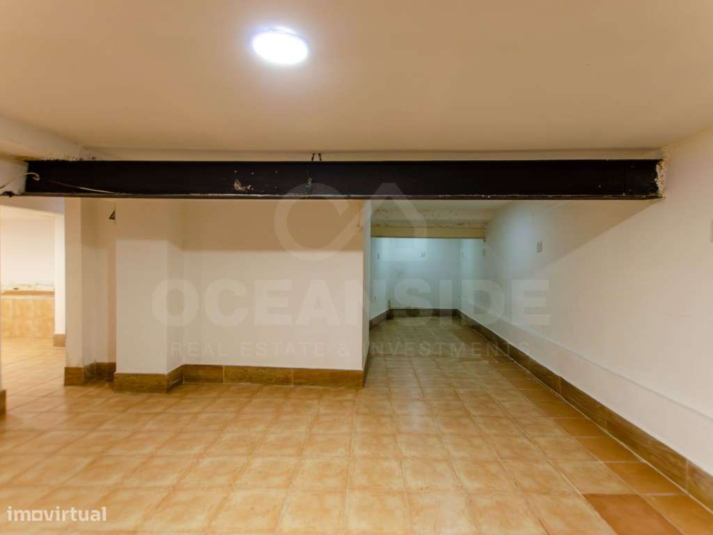 Loja com 2 Salas Amplas e Cenário Exclusivo sobre o Tejo-15