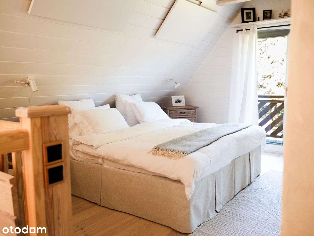 Sprzedam kameralny dom wśród jezior w miejscowości-12