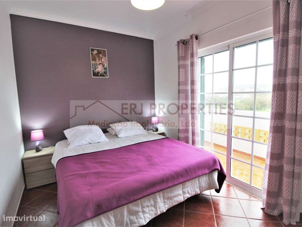 Apartamento T1+1 com Piscina, Estacionamento e Excelente Exposição ...-8