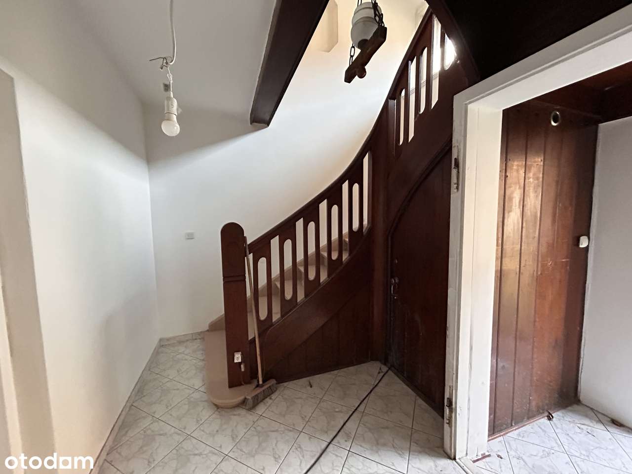 Dom z dużym potencjałem + budynek gospodarczy 29 arów działki-12