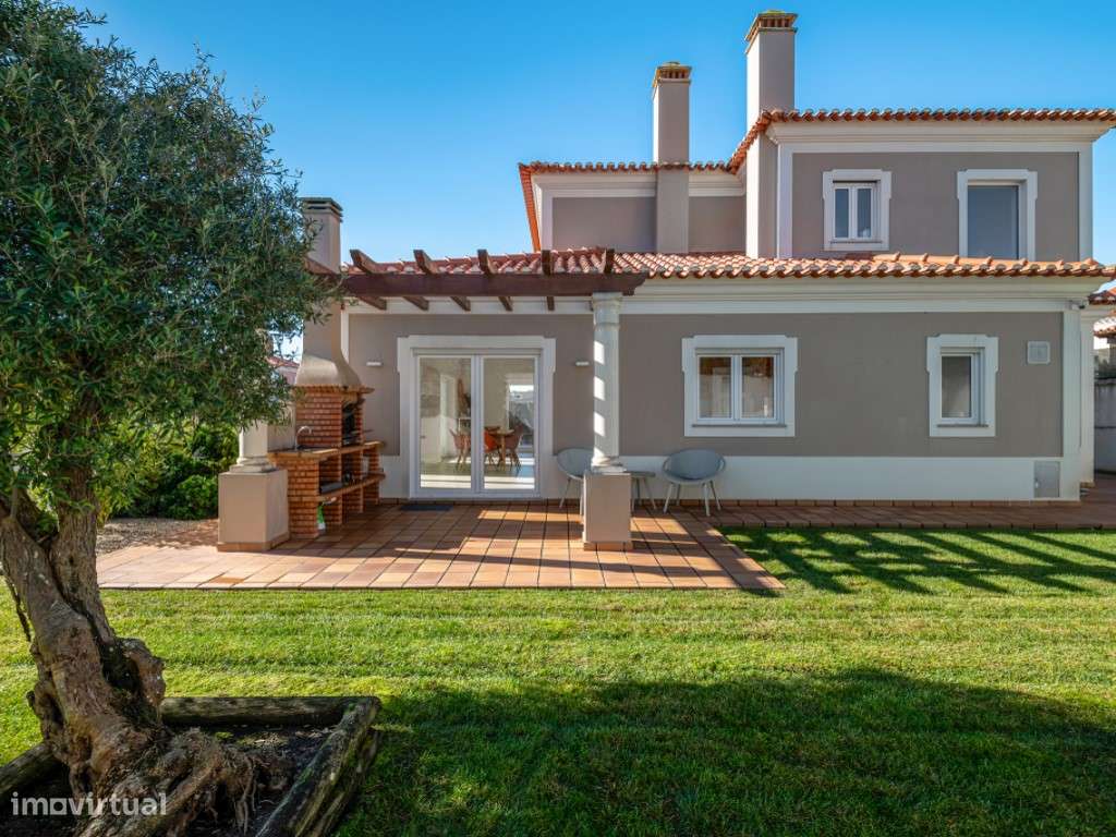 Moradia T3 com piscina, jardim, garagem e vista no Praia d'el Rey B...-2