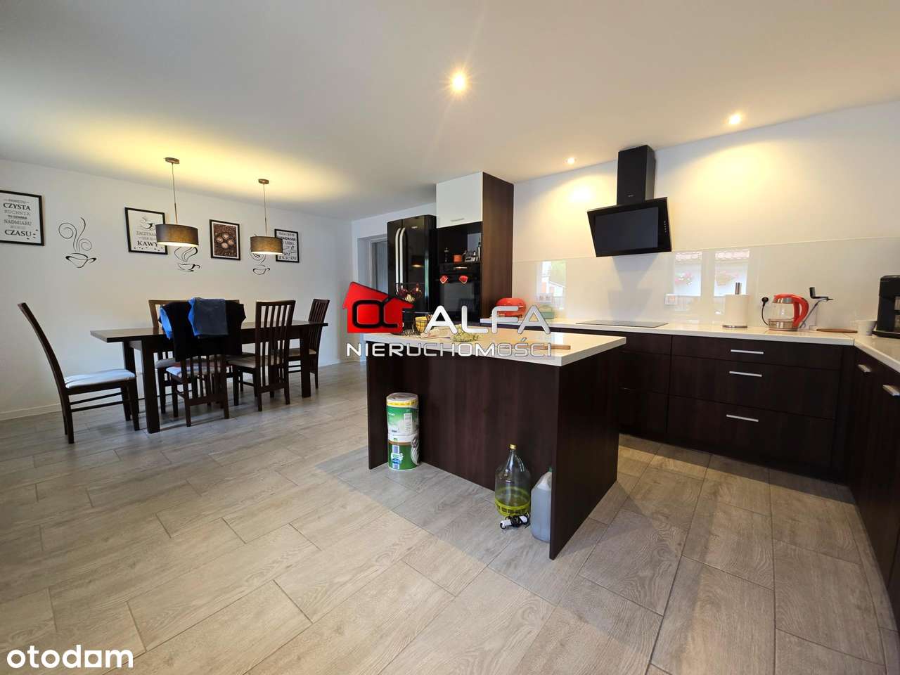 Dom wolnostojący z 2 garażami i budynkiem gospodarczym! - Pełny obrazek: 4/15