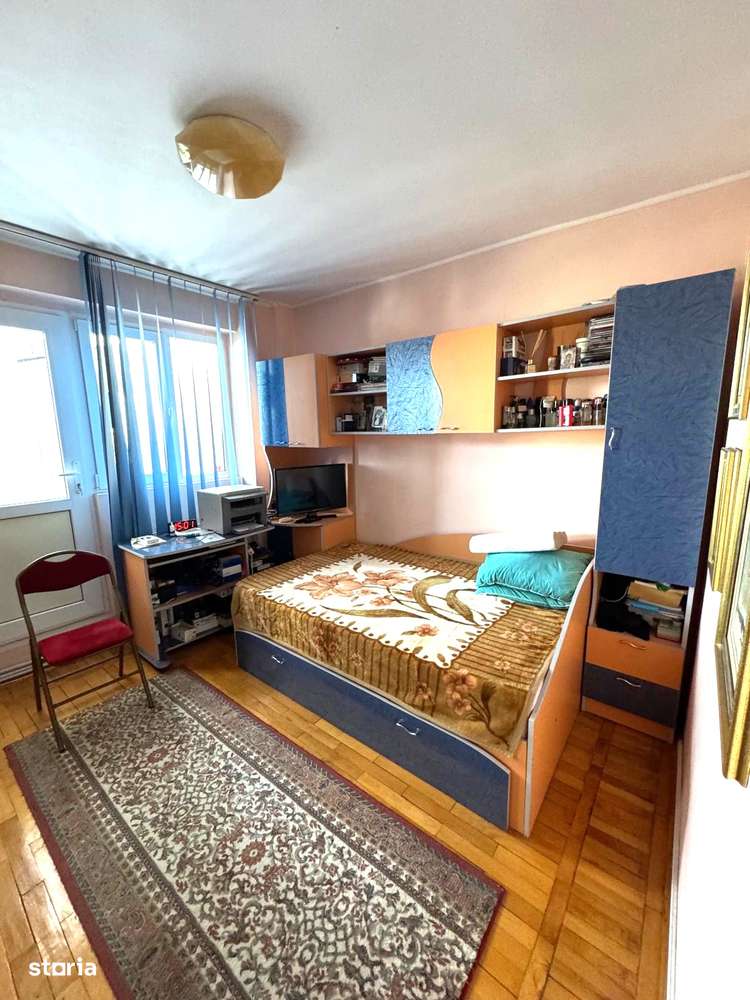 Apartament spatios 4 camere decomandate, etaj 7 din 10, Micro 18 - Imagine principală: 2/9