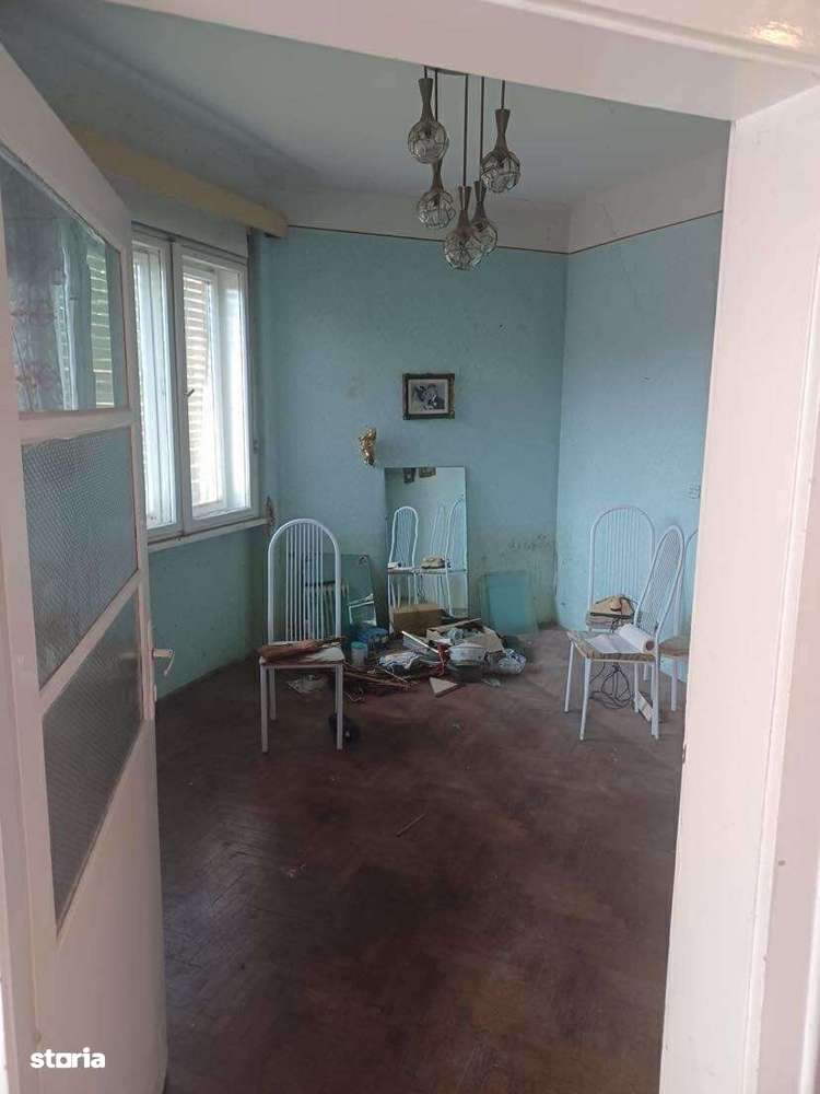 Casa de vanzare , 3 camere , Str. Botizului , 73.000 euro neg. - Imagine principală: 3/14