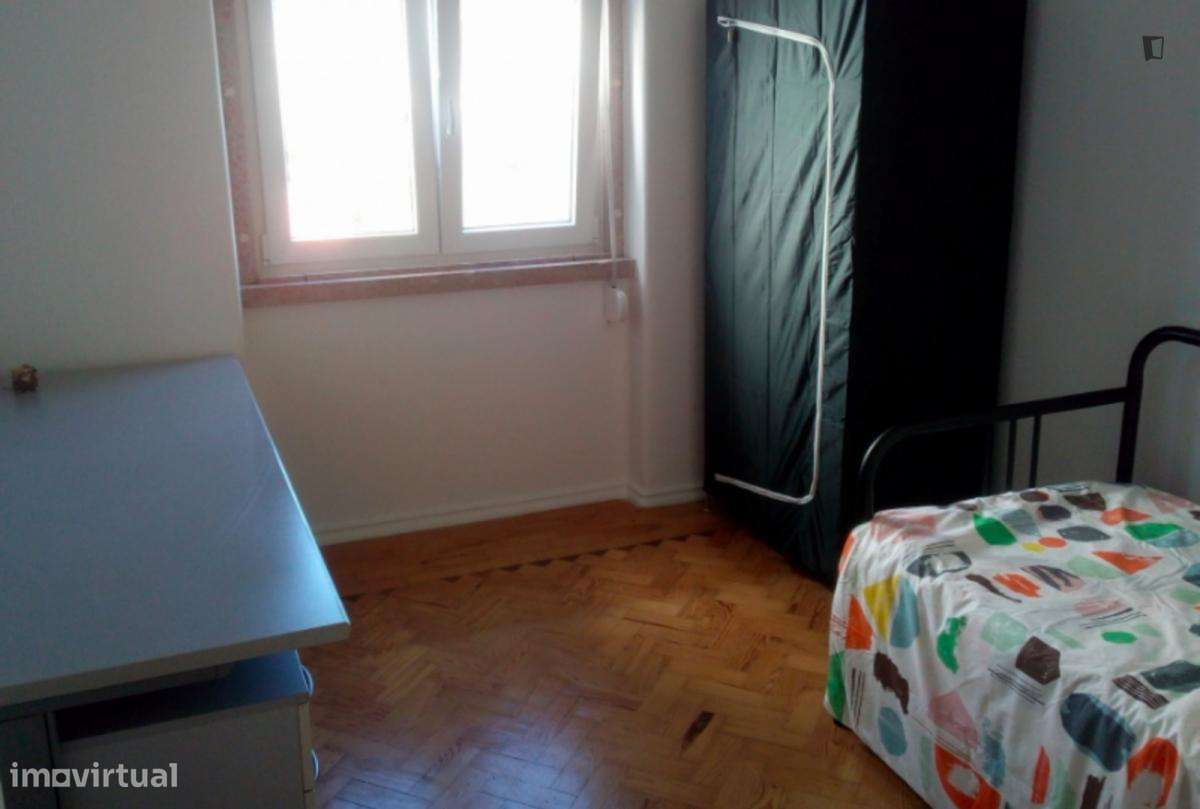 Quarto - localizado em Entrecampos Lisbon - Grande imagem: 3/6