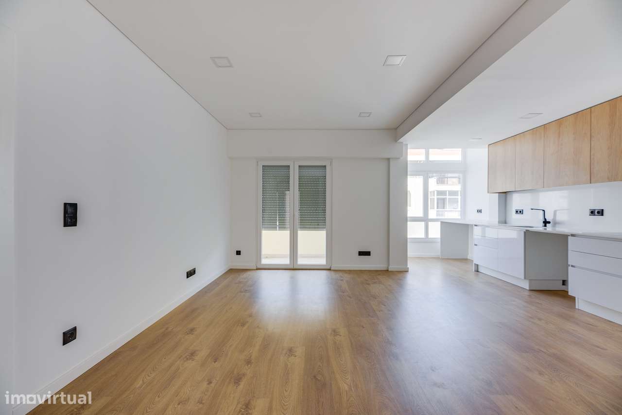 APARTAMENTO T3 | TOTALMENTE REMODELADO | SÃO JOÃO DA TALHA | LOURES-4