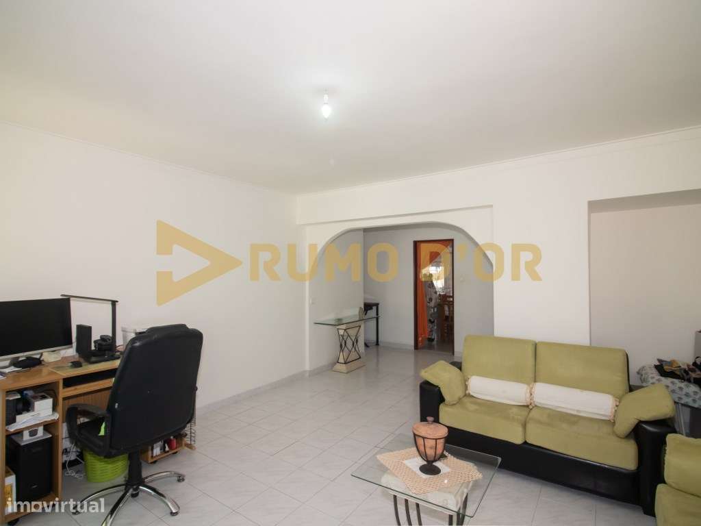 Apartamento T3 Carregado com áreas generosas - Grande imagem: 4/23