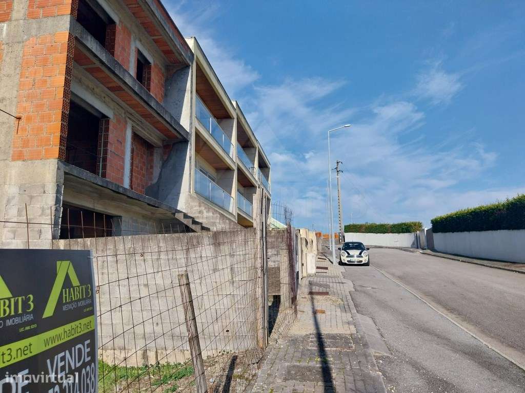 Terreno com 175 m² em Aveleda - Grande imagem: 3/7