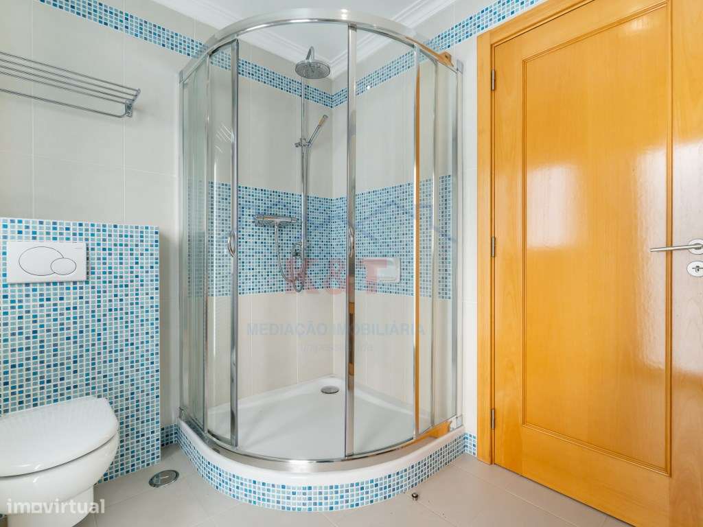 Moradia T5 de Luxo + Apartamento T3 - Lagoa-8