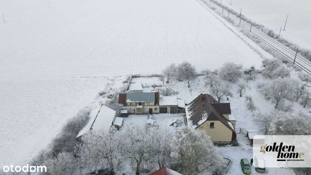 Dom z zabudowaniami gospodarskimi na działce 3478m-18