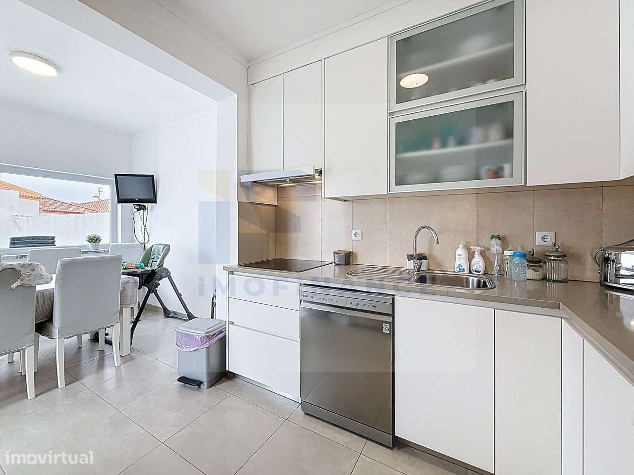 Moradia T6 - Grande imagem: 4/50