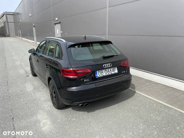 Audi A3 1.4 TFSI Sportback Ambiente - 11