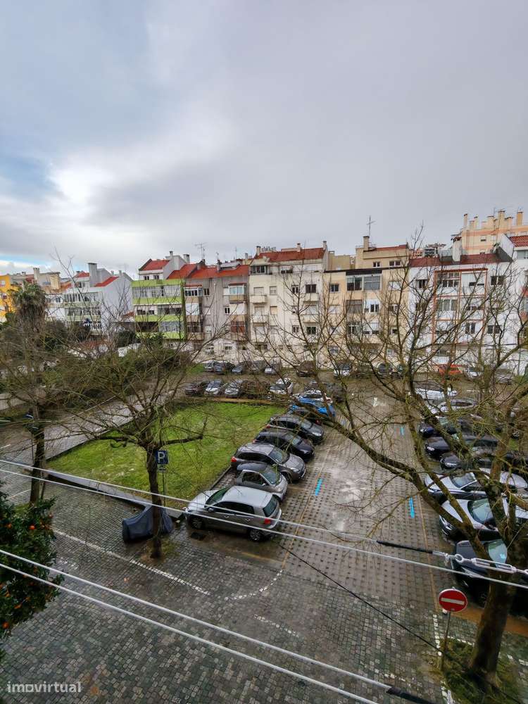 Apartamento T3 Totalmente Remodelado, São Domingos de Benfica.-18