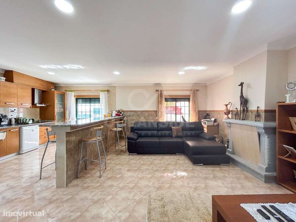 Moradia T4 independente em Castelo Branco-45