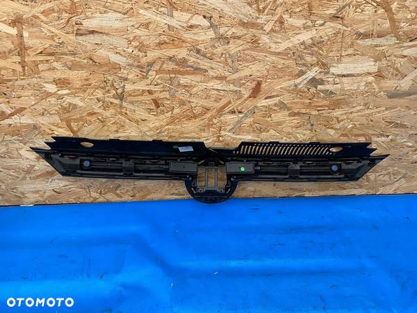 VOLKSWAGEN GOLF VIII 8 GTI GRILL ATRAPA 5H0853653 - 2