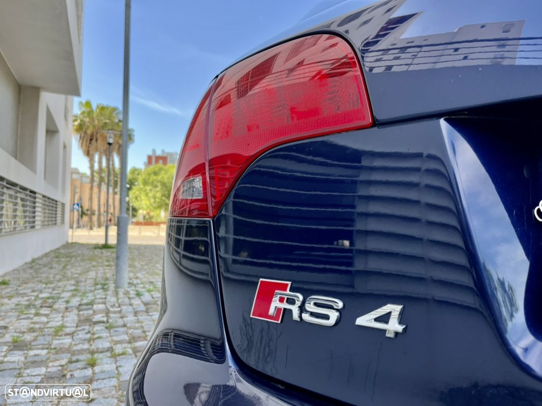 Audi RS4 Avant 4.2 V8 - 41