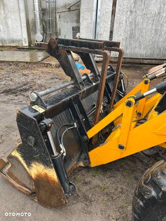 JCB 3 CX - 19