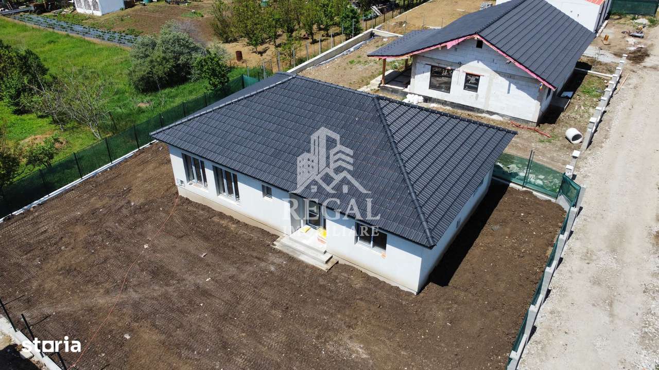 Casă de vânzare în Buituri – ideală pentru personalizare-10