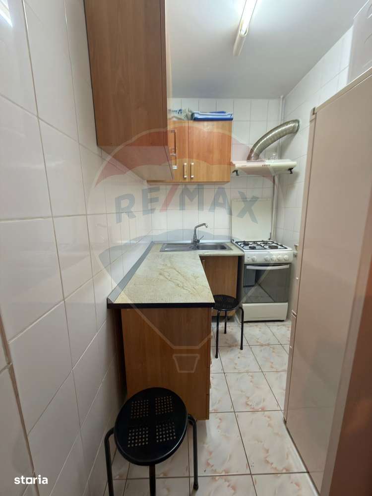 Garsoniera de inchiriat - Imagine principală: 4/7