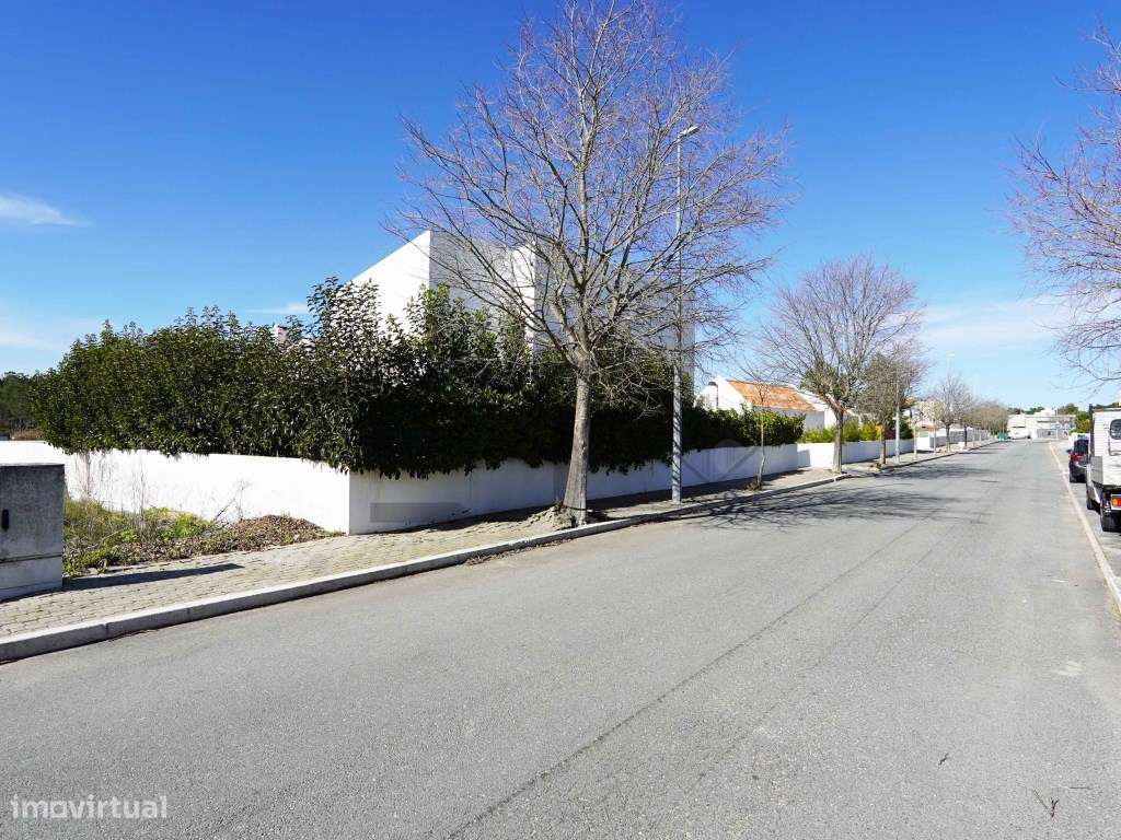 Moradia V4 com Piscina para Venda na Comporta-9