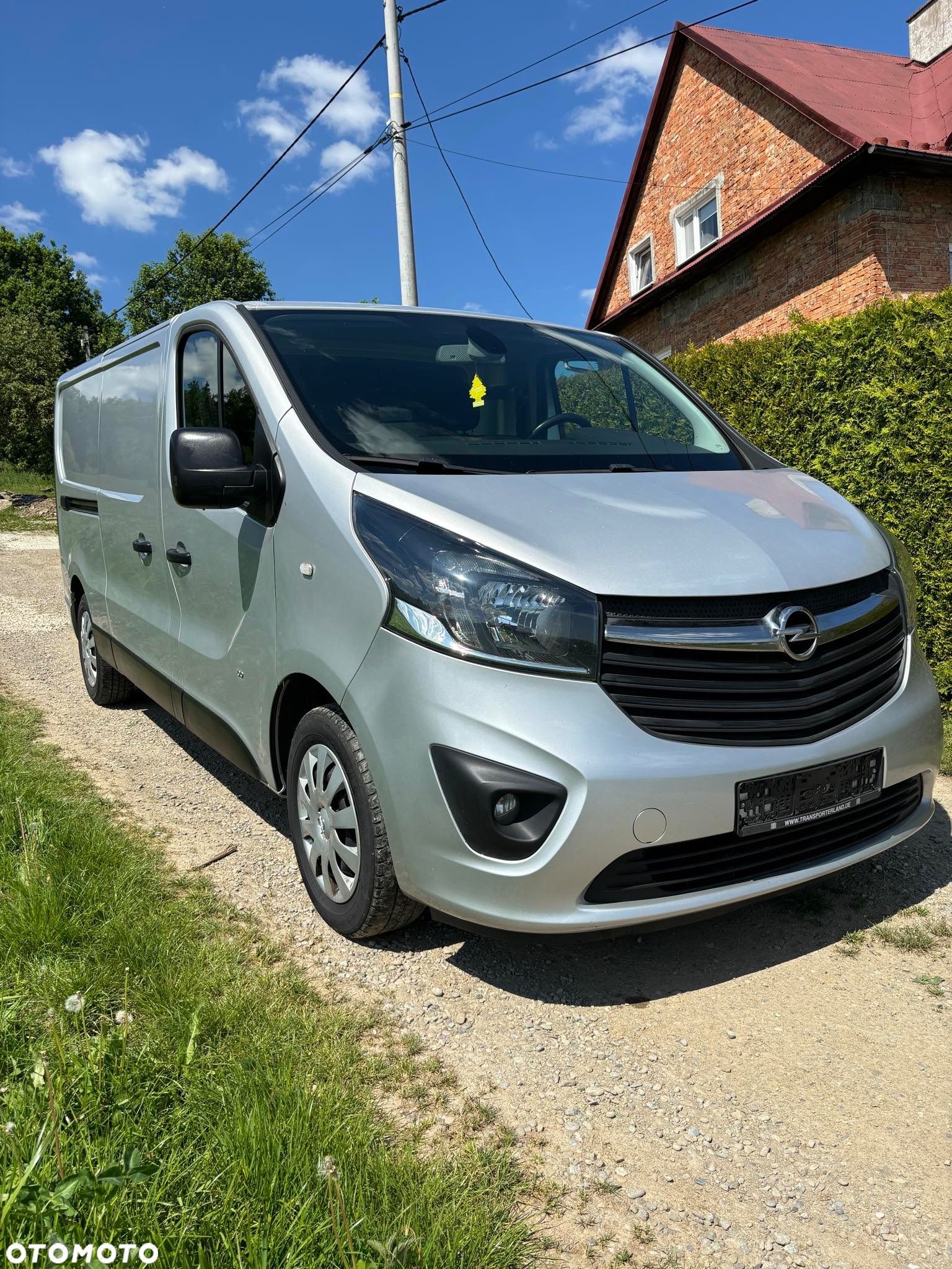 Opel Vivaro - 1