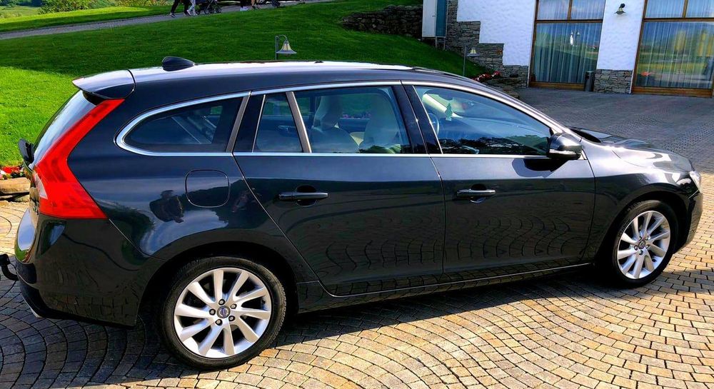 Volvo V60 I [2010 - 2018] D4 Summum 2014