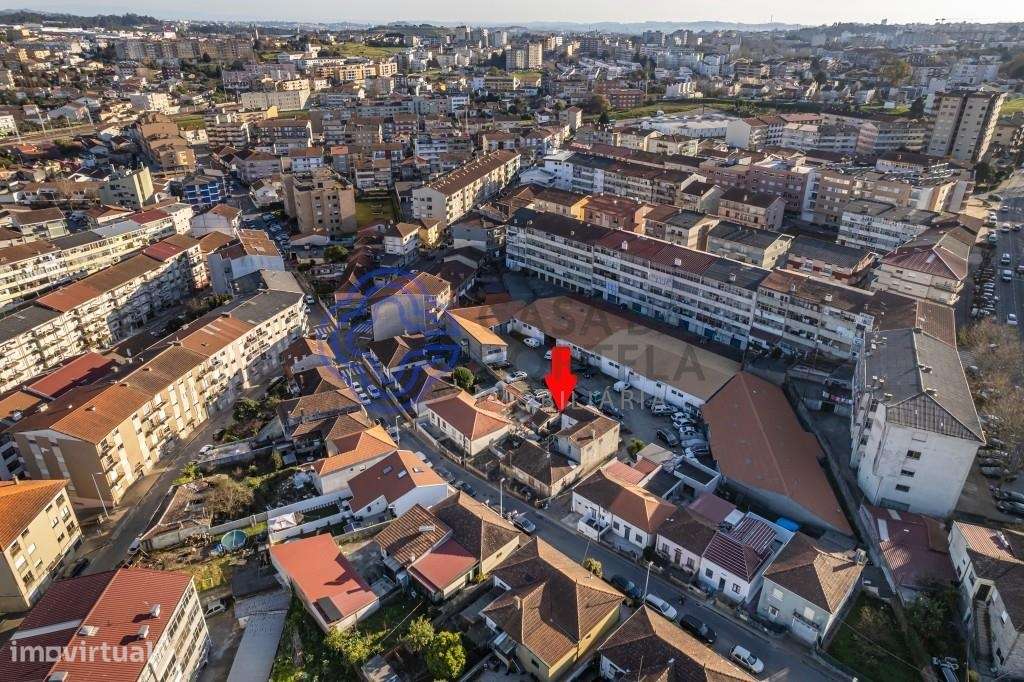 Duas Moradias no Centro de Ermesinde - Grande imagem: 2/43