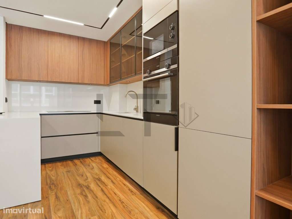 Apartamento T1 Totalmente Renovado com Acabamentos de Luxo, Varanda...-5