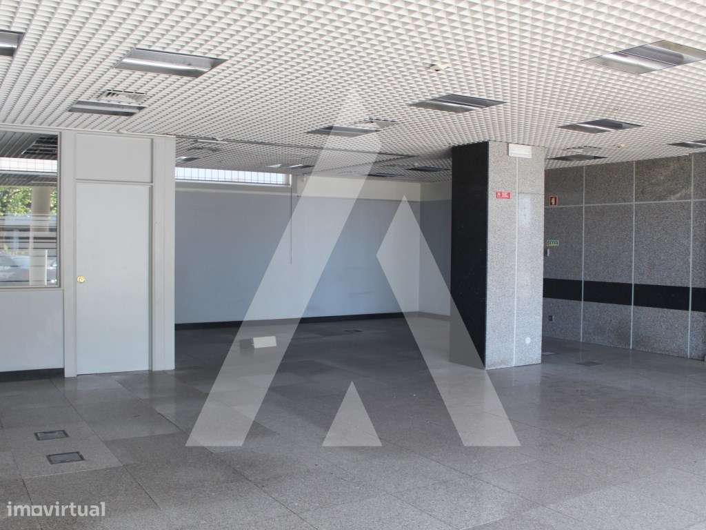 Loja em Cortegaça! - Grande imagem: 4/26