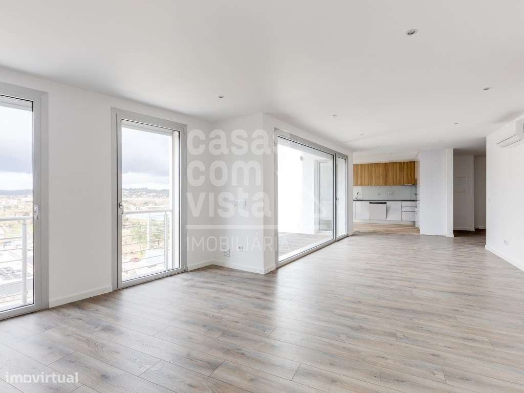 Apartamento T4 de arquitetura moderna junto da cidade, Pombal -Leiria-5
