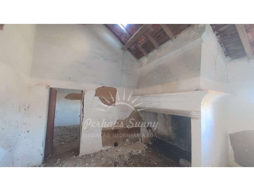 Terreno Misto com Casa Antiga para Recuperar | Mosqueirões, Grândola-12