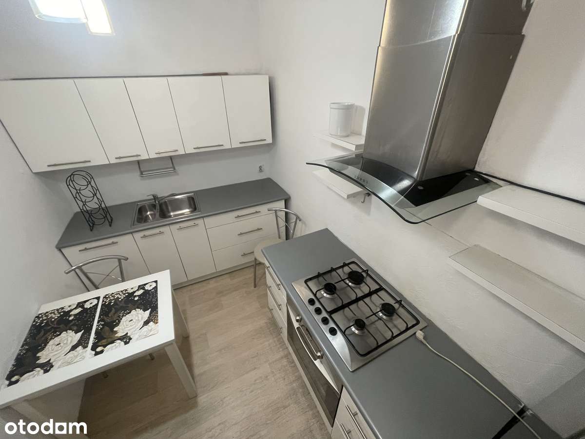 Kawalerka z osobną kuchnią – Wrocław, Rynek-2