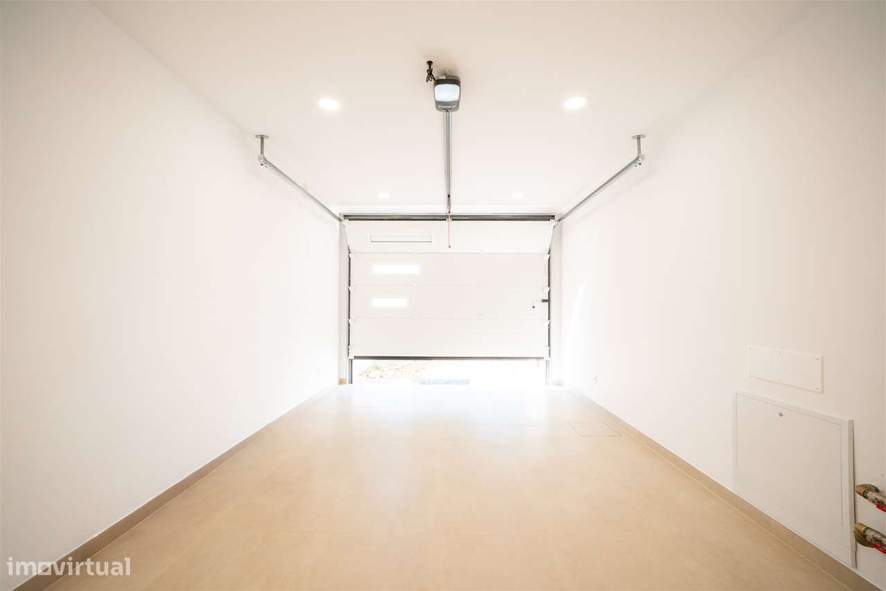 Moradia T4 NOVA em Maceira, Leiria-58