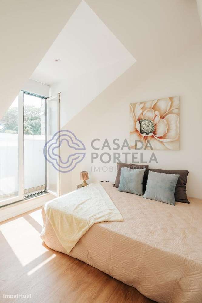 T2 Remodelado com Vista de Rio – São Vicente, Lisboa-12