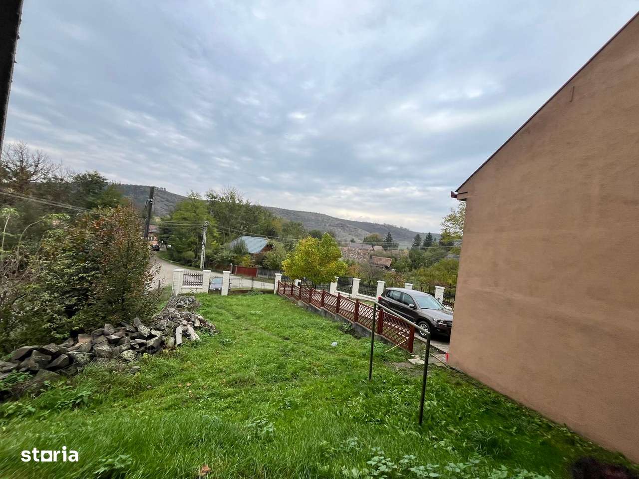 Casa in rosu la 10 km de Tg Mures, 4 camere, 3 bai si 18 arii teren-5