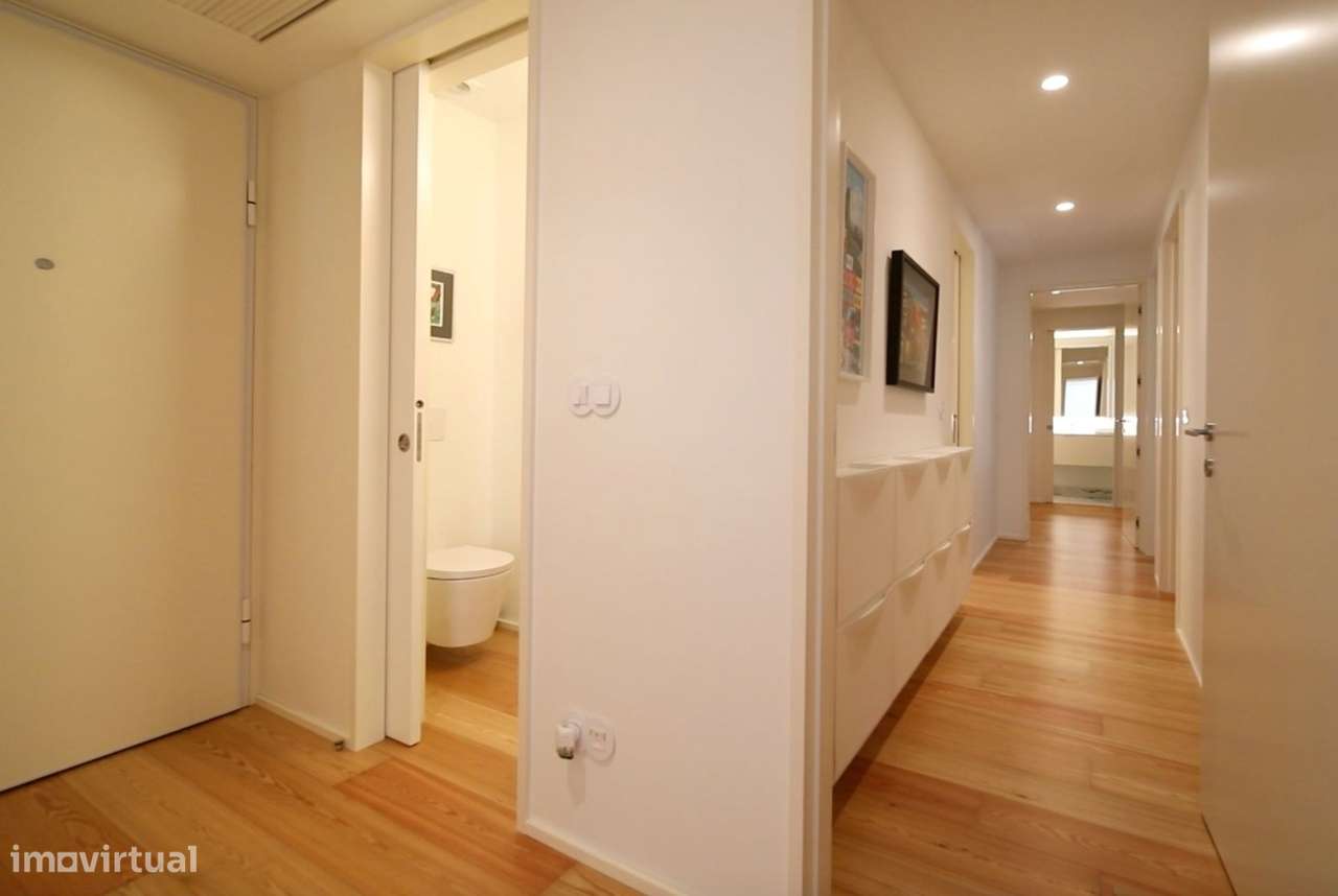 Apartamento T3 de Excelência em Matosinhos, terraço de 40 m² e lugar d-12