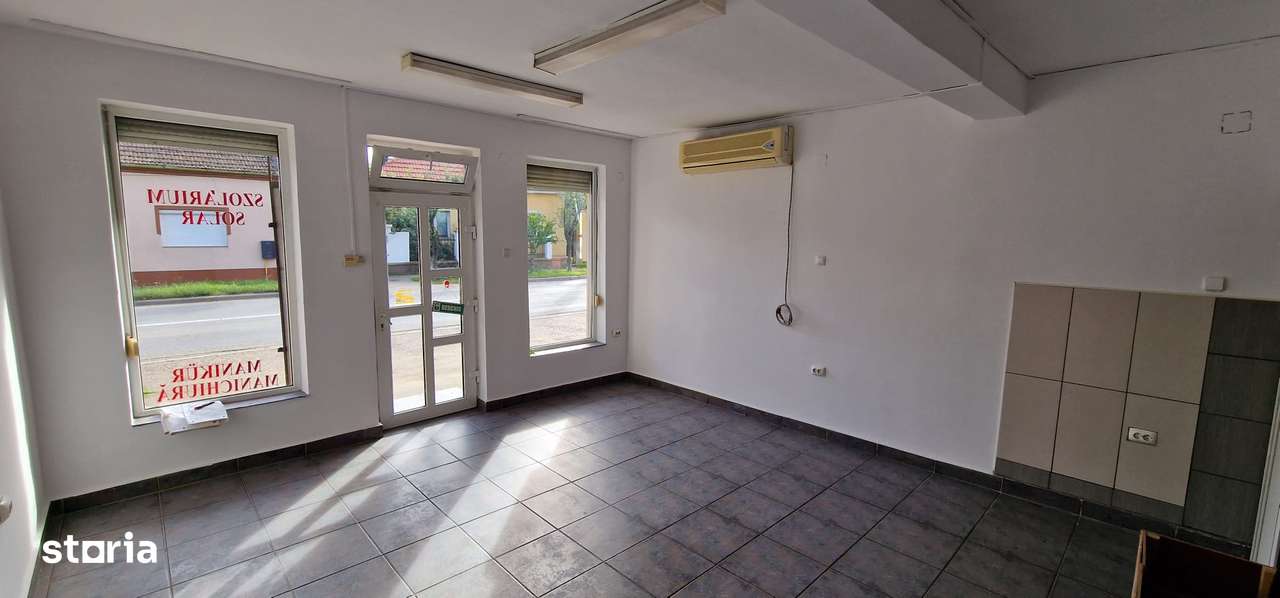Spatiu comercial ,45mp, Matei Corvin,zona  Episcopia Bihor - Imagine principală: 2/10