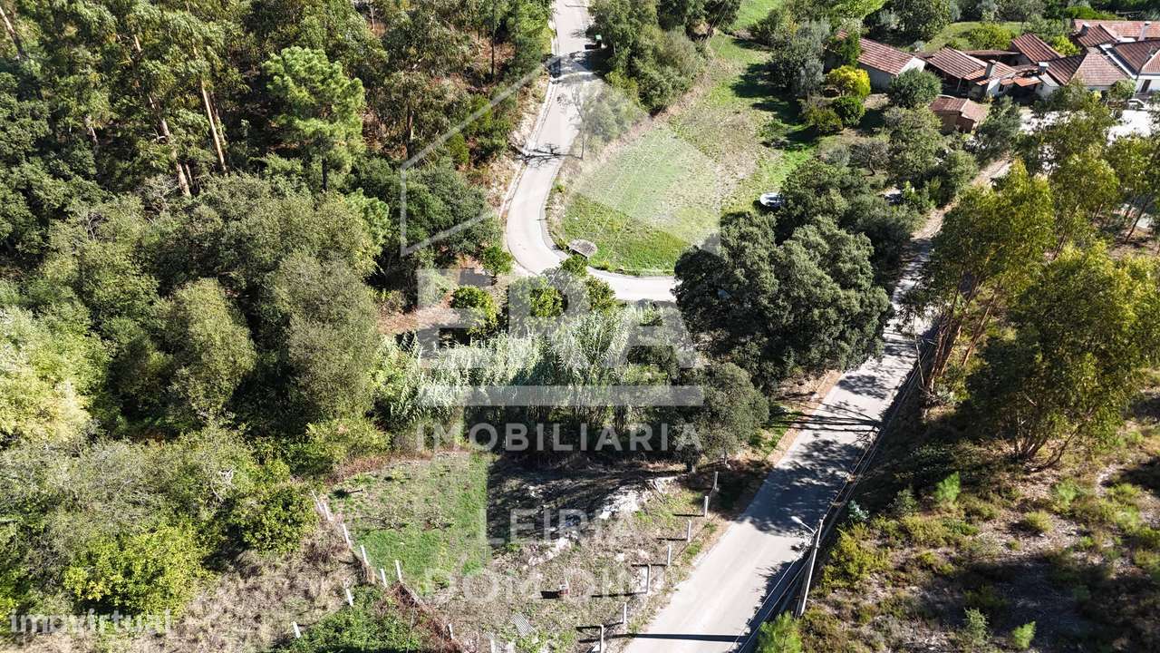 Terreno para construção com cerca de 900m² - Grande imagem: 2/14