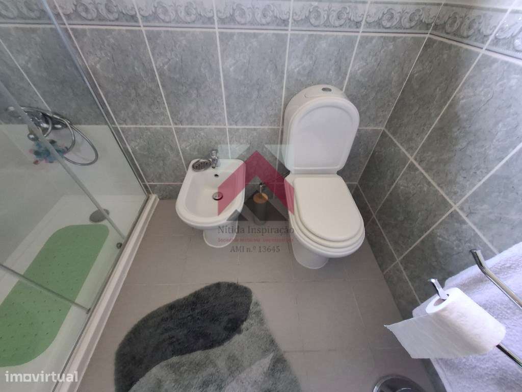 Moradia T3 Isolada na Costa do Valado-32