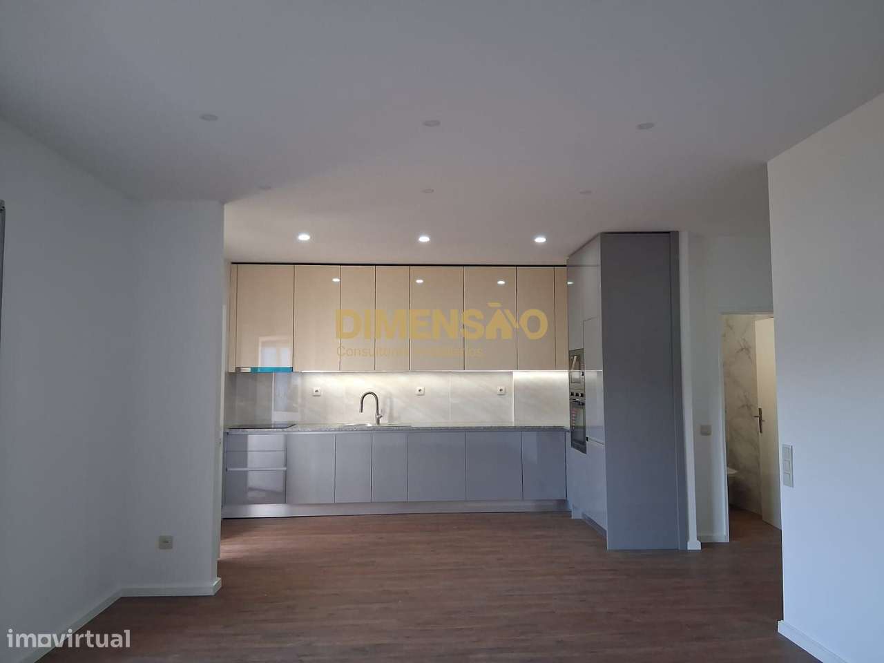 T3 em Águas Santas  Totalmente Remodelado com Garagem DCI159 - Grande imagem: 2/25