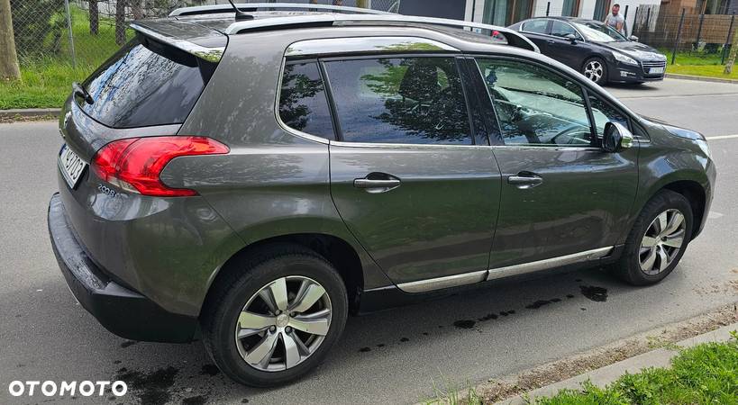 Peugeot 2008 1.2 VTi Allure - 9