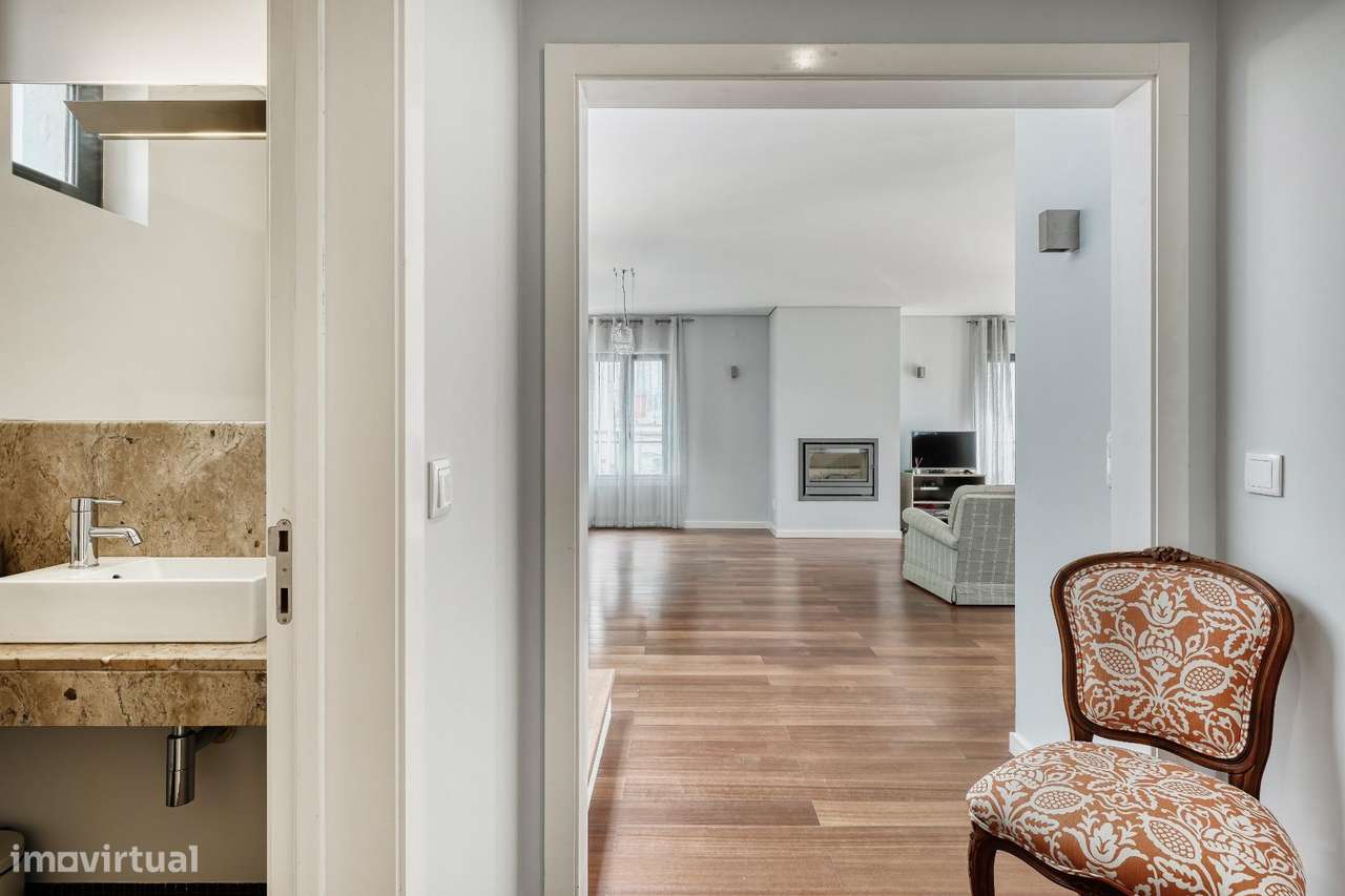 Apartamento de Luxo no Coração de Cascais | Rooftop com Vista Mar-30